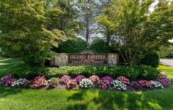 39 Island Trail, Mount Sinai, NY 11766