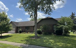 1220 Countryside Lane, Columbus, IN 47201