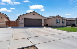 2439 Madeline Drive, Hanford, CA 93230