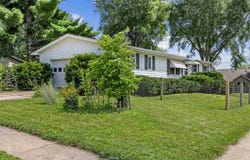 2124 Palmer Circle, IowaCity, IA 52240
