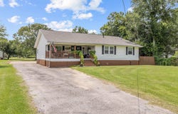 9633 Gilbert RD, Beaumont, TX 77705