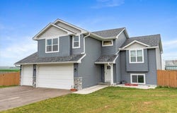 1101 Eulaine Circle, Hammond, WI 54015