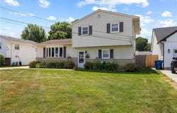 7520 Goldenrod Drive, Mentor on the Lake, OH 44060