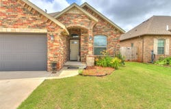 11728 SW 15th Terrace, Yukon, OK 73099