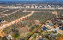 1024 East Landings North, Granbury, TX 76049
