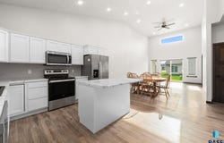 5405 S Huntwood Ave, Sioux Falls, SD 57108