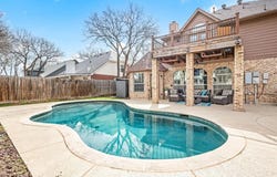 1812 Rolling Ridge Drive, Grapevine, TX 76051