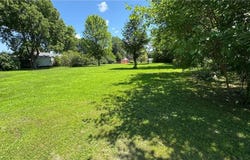 124 N Park Lane, Le Sueur, MN 56058