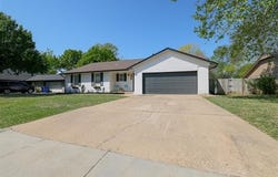 4500 S Hickory Avenue, Broken Arrow, OK 74011