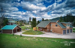 3 Boone Rd, Garden Valley, ID 83622