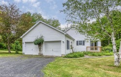 8 Enclave Manor Drive, New Paltz, NY 12561