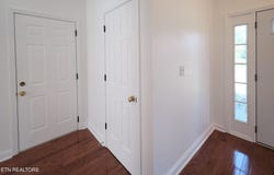 123 Capital Circle, Oak Ridge, TN 37830