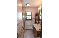 35 Chapman Street, East Hartford, CT 06108