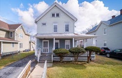 24 Crescent Place, Middletown, NY 10940