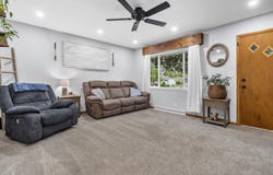 8120 W Norwich Ave, Greenfield, WI 53220