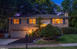 15904 FAIRWAY Drive, DUMFRIES, VA 22025