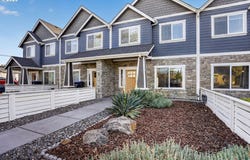 804 W 10TH St, TheDalles, OR 97058