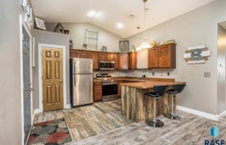 635 Hunter Dr, Harrisburg, SD 57032