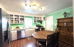 47 McIntosh Avenue, South Burlington, VT 05403