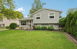 322 Bayshore Drive, Eastlake, OH 44095