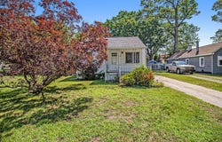 810 N James Street, Ludington, MI 49431