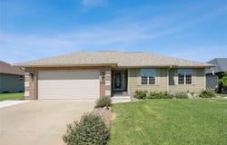 1124 12th Avenue SE, Altoona, IA 50009