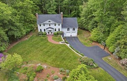 2 Lyn Path, Hopkinton, MA 01748