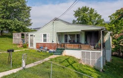 224 N Randolph St, Lexington, VA 24450