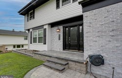2213 CHESTNUT HILL DRIVE, CINNAMINSON, NJ 08077