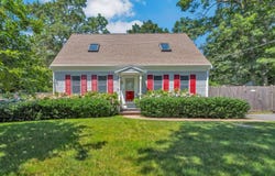 9 Elaine Road, Hyannis, MA 02601