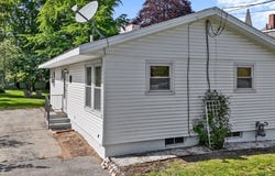 17 Gardner Avenue, New London, CT 06320