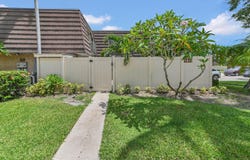 7315 73rd Way, West Palm Beach, FL 33407