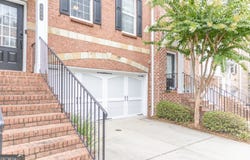 6089 Tennyson Park, Peachtree Corners, GA 30092