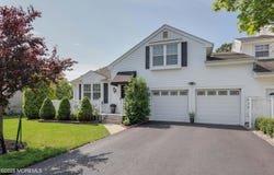 108 Bonnie Drive, Middletown, NJ 07748