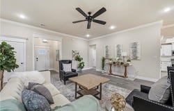 104 Stoneledge DR, Lavaca, AR 72941