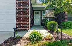 11412 River Falls Dr, Louisville, KY 40272
