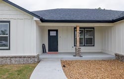 413 E Jean Pierre Street, Chouteau, OK 74337