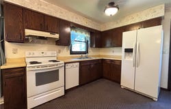 512 E Bracklin Street, Rice Lake, WI 54868