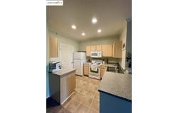 701 Gibson DR, Roseville, CA 95678