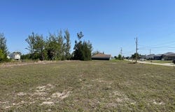 3816 NE 9th Place, Cape Coral, FL 33909