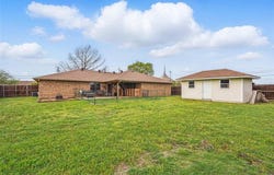 121 W Mimosa Lane, Mesquite, TX 75149