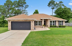 107 Strike Eagle Drive, Crestview, FL 32536
