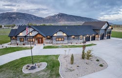 9 Patriot Dr, Cody, WY 82414
