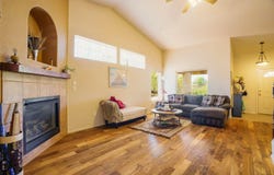 6105 LORO Avenue NW, Albuquerque, NM 87114