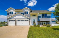 905 Burton Circle, Montrose, MN 55363