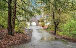 15 Roosevelt Drive, Bedford, NH 03110