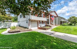 15 Windsor Road, Howell, NJ 07731