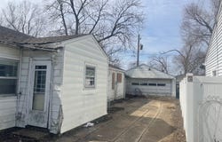 725 Webster Circle E, Kankakee, IL 60901