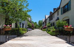 9 Mayfair Ln, Buffalo, NY 14201