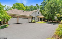 2138 WATERFORD DRIVE, LANCASTER, PA 17601